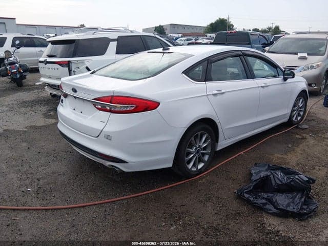 2017 FORD FUSION SE 4