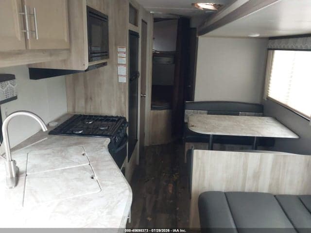 2020 COACHMEN CATALINA 8