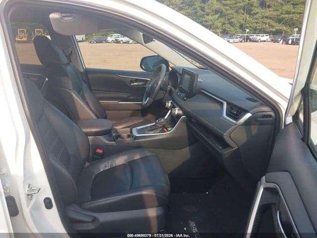 2019 TOYOTA RAV4 XLE PREMIUM 5