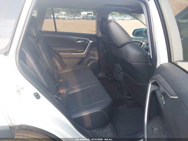 2019 TOYOTA RAV4 XLE PREMIUM 8