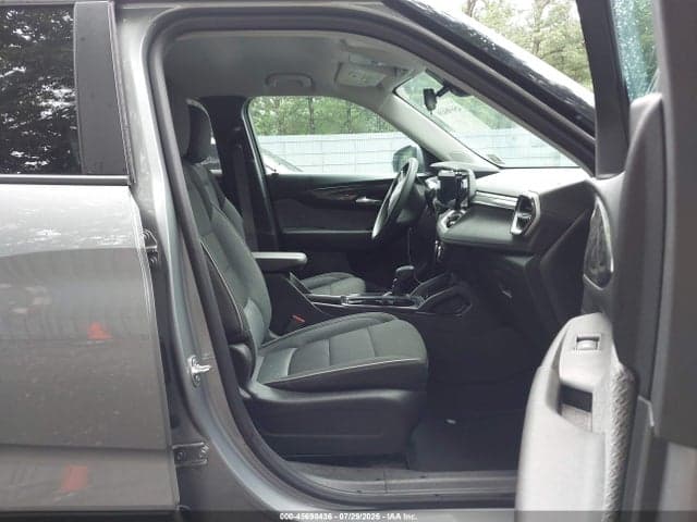 2024 CHEVROLET TRAILBLAZER AWD LT 5