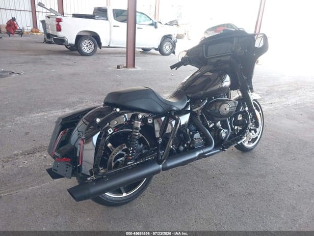2025 HARLEY-DAVIDSON FLHX 4