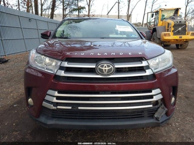 2018 TOYOTA HIGHLANDER XLE 12