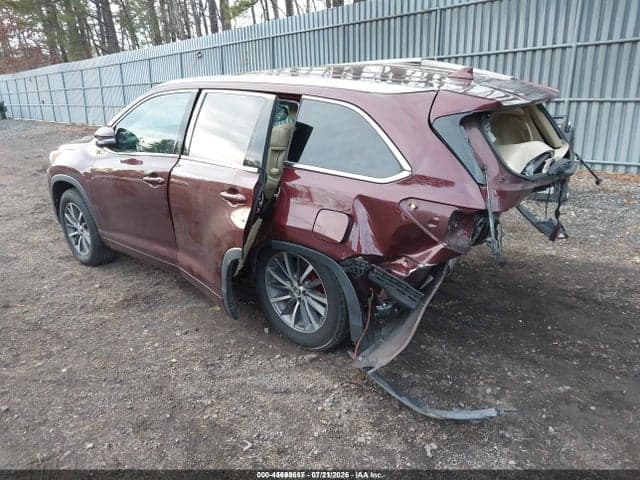 2018 TOYOTA HIGHLANDER XLE 3