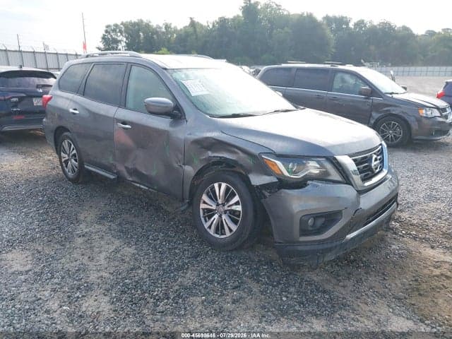 2019 NISSAN PATHFINDER SV 1