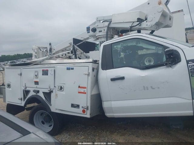 2024 FORD F-450 CHASSIS XL 17