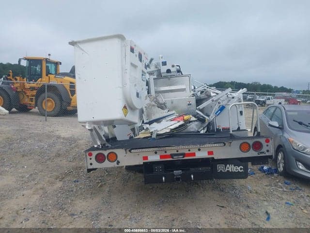 2024 FORD F-450 CHASSIS XL 19