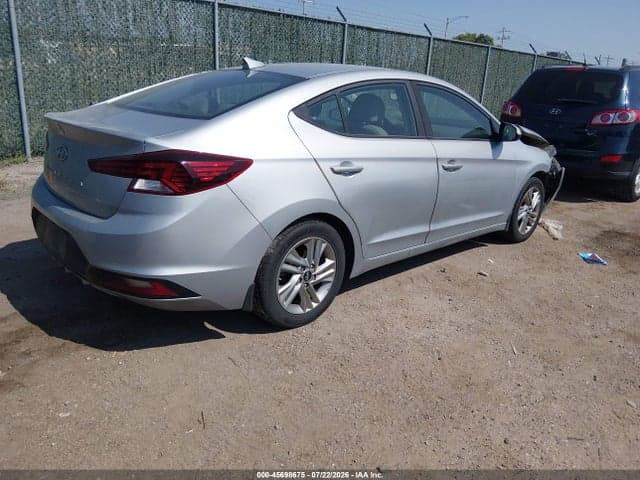 2020 HYUNDAI ELANTRA SEL 4