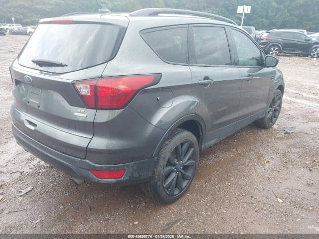2019 FORD ESCAPE SE 4