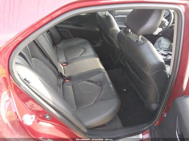2022 TOYOTA CAMRY XLE HYBRID 8
