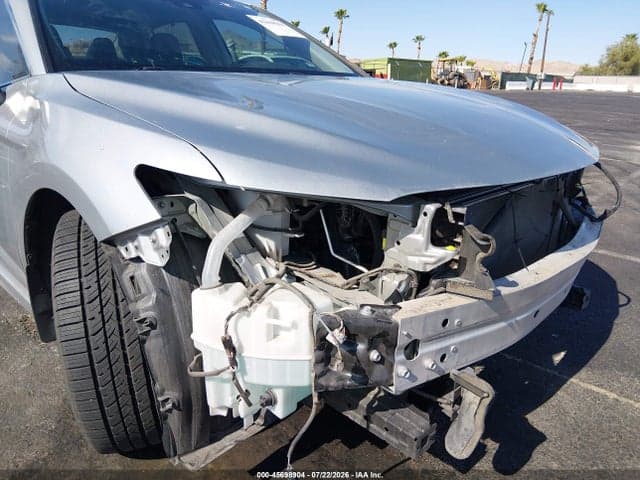 2020 TOYOTA CAMRY SE 6