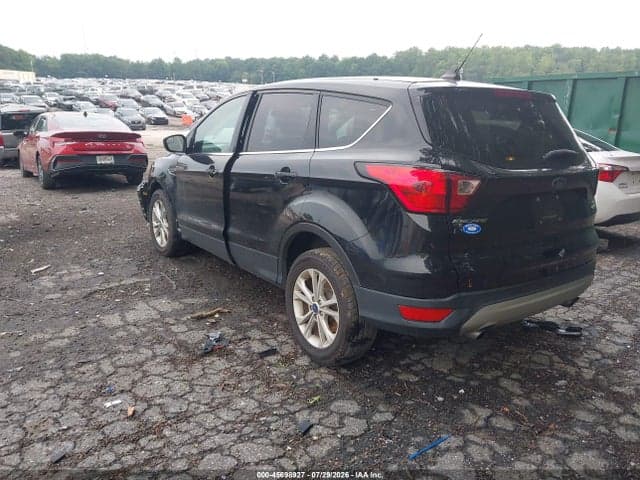 2019 FORD ESCAPE SE 3