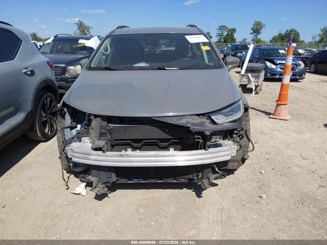 2022 CHRYSLER PACIFICA TOURING L 13