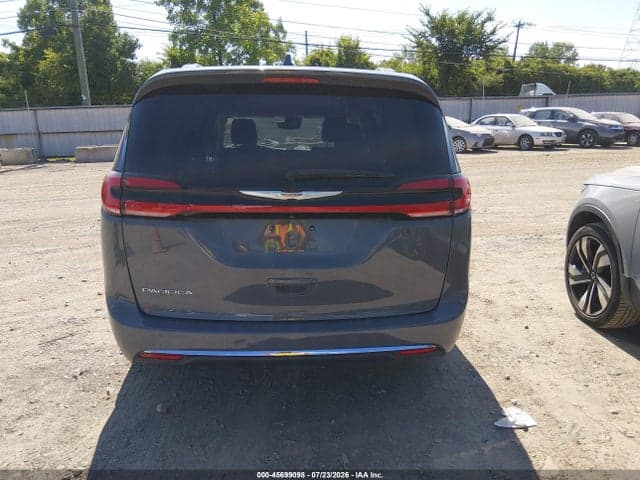 2022 CHRYSLER PACIFICA TOURING L 17
