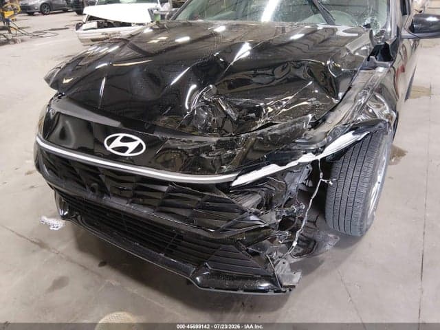 2024 HYUNDAI ELANTRA SE 6