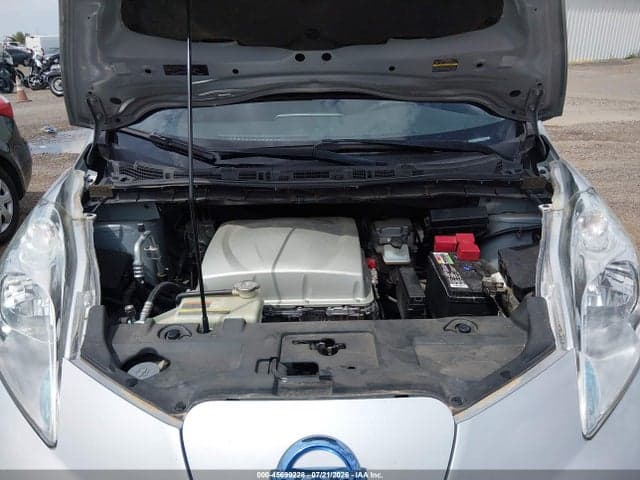 2017 NISSAN LEAF S 11