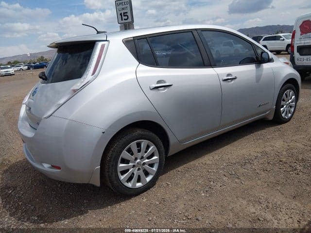 2017 NISSAN LEAF S 5