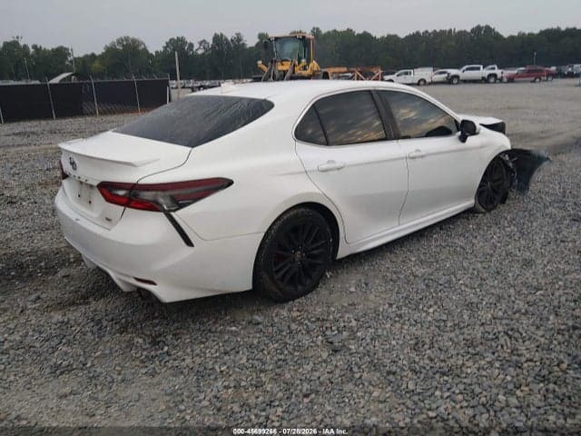 2021 TOYOTA CAMRY SE 4