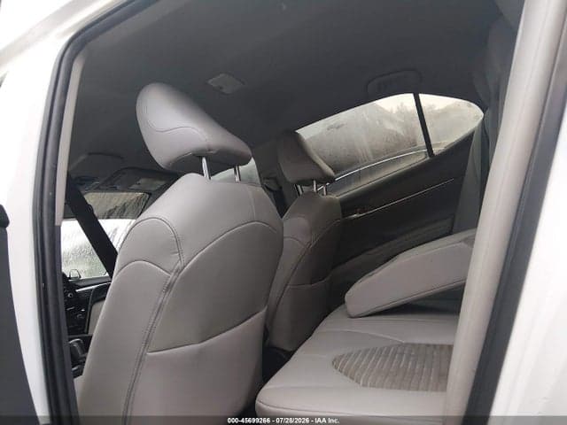 2021 TOYOTA CAMRY SE 8