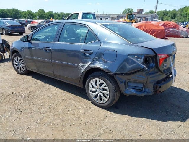 2017 TOYOTA COROLLA LE 3
