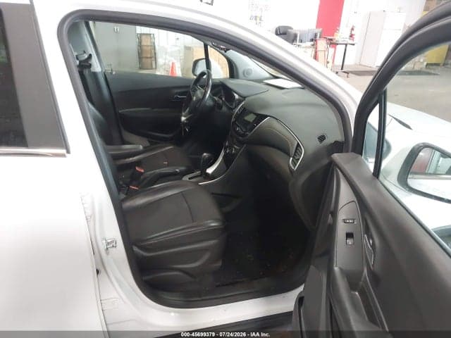 2019 CHEVROLET TRAX LT 5