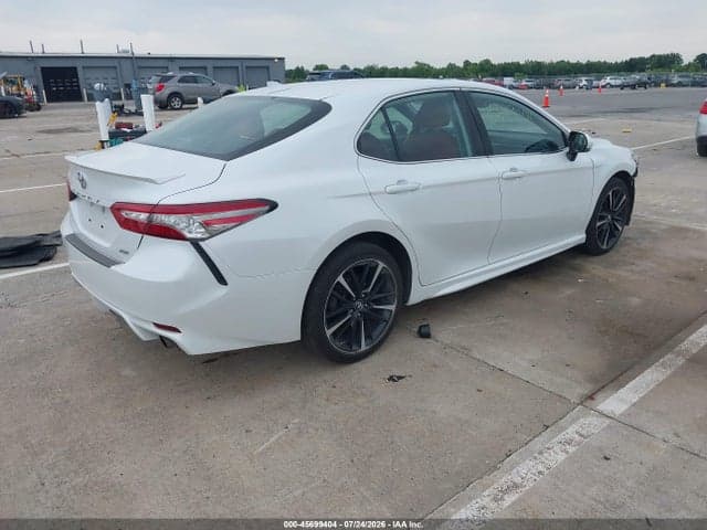 2019 TOYOTA CAMRY XSE 4