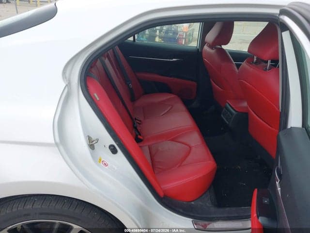 2019 TOYOTA CAMRY XSE 8