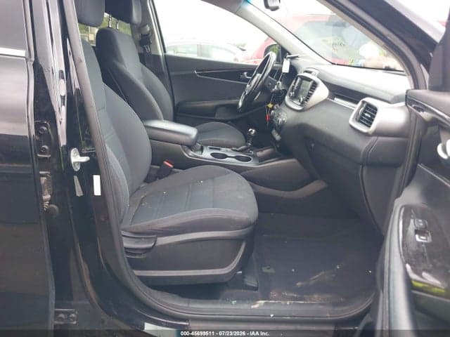 2017 KIA SORENTO 2.4L LX 5