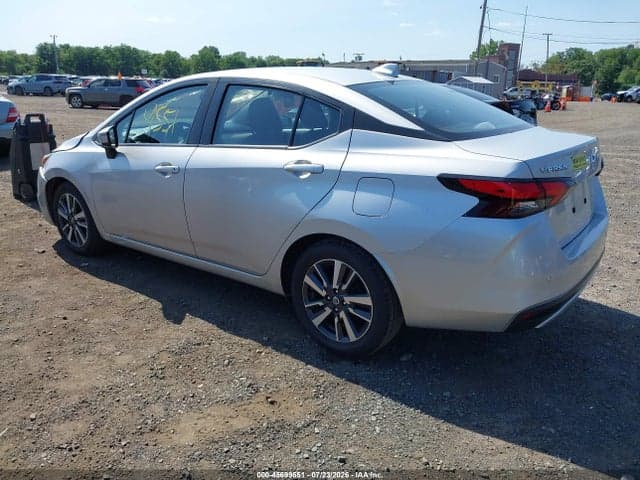 2021 NISSAN VERSA SV XTRONIC CVT 3