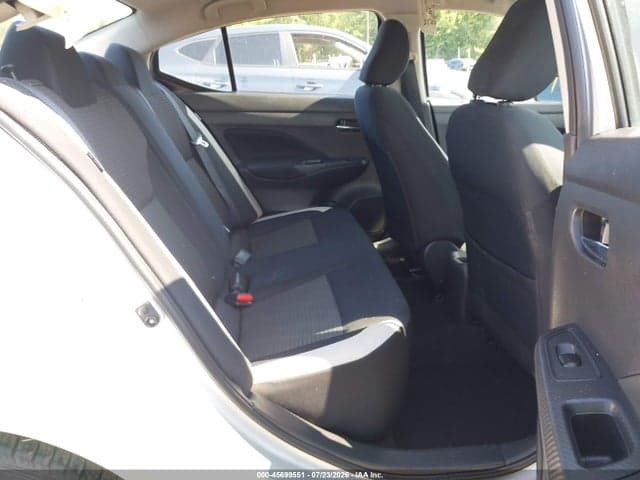 2021 NISSAN VERSA SV XTRONIC CVT 8