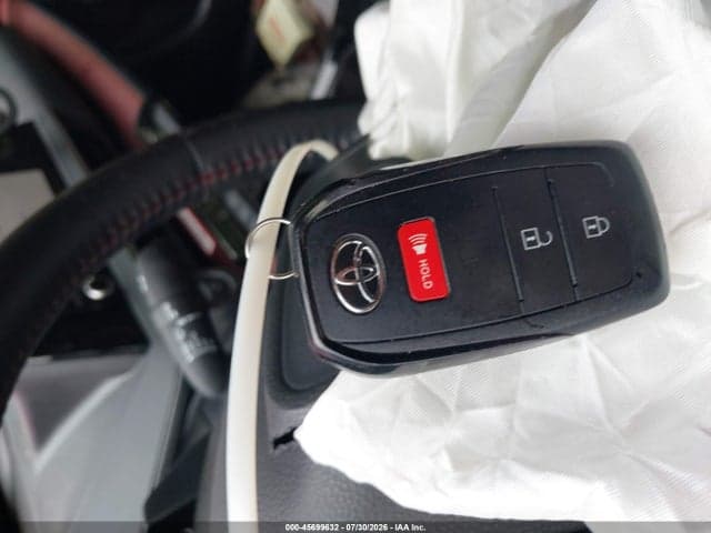 2025 TOYOTA PRIUS PLUG-IN HYBRID SE 11