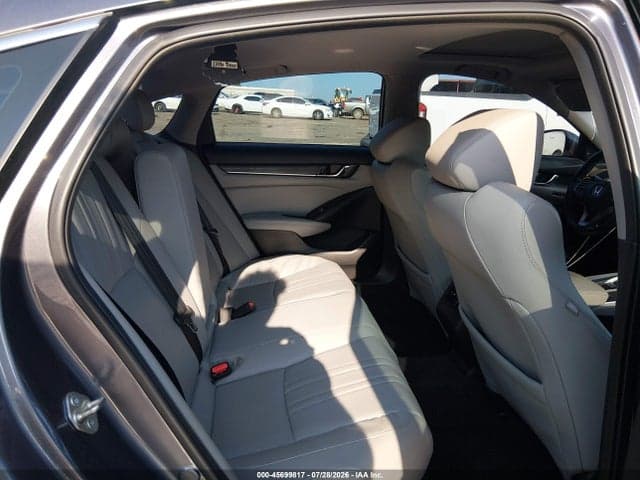 2018 HONDA ACCORD TOURING 2.0T 8