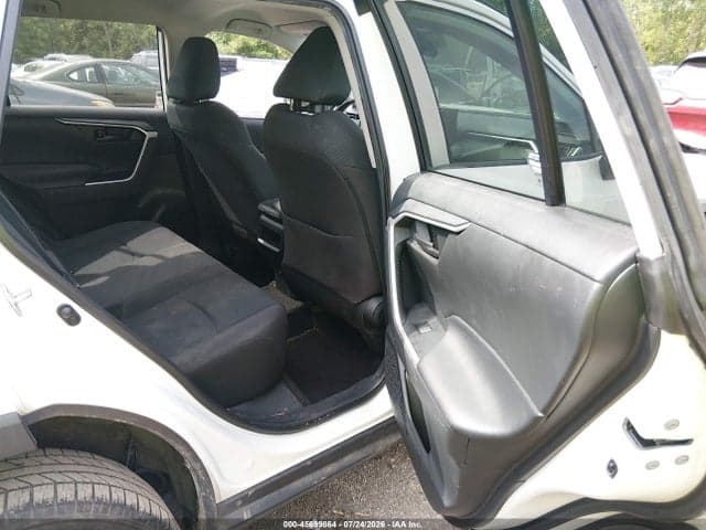 2021 TOYOTA RAV4 LE 8