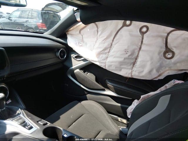 2017 CHEVROLET CAMARO 1LT 5