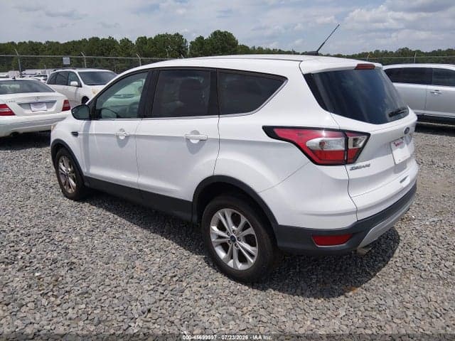 2017 FORD ESCAPE SE 3