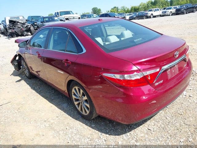 2017 TOYOTA CAMRY XLE 3