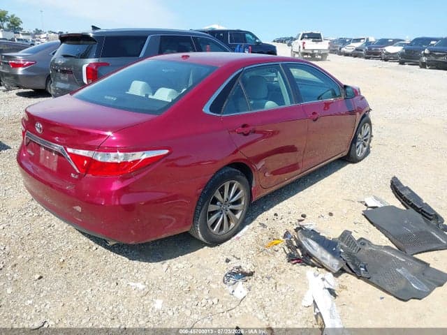2017 TOYOTA CAMRY XLE 4