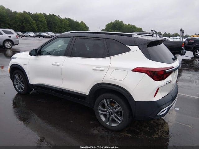 2021 KIA SELTOS S 3