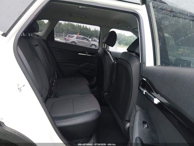 2021 KIA SELTOS S 8