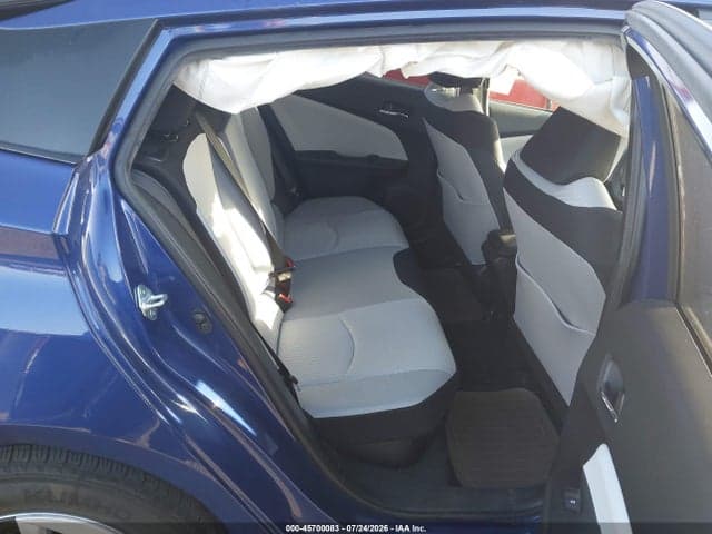 2017 TOYOTA PRIUS TWO 8