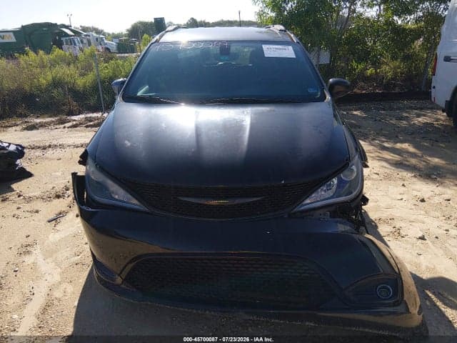2018 CHRYSLER PACIFICA TOURING L 12