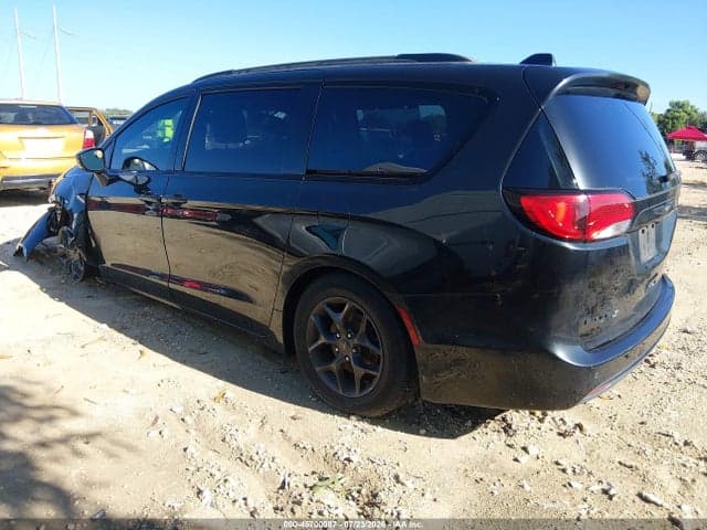 2018 CHRYSLER PACIFICA TOURING L 3