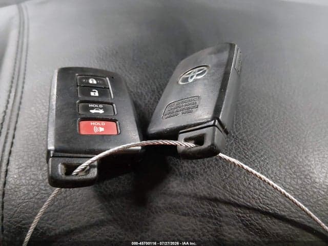 2017 TOYOTA AVALON HYBRID XLE PREMIUM 11