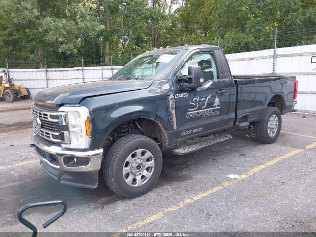 2024 FORD F-350 XLT 2
