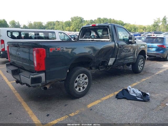 2024 FORD F-350 XLT 4