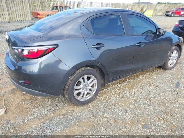 2017 TOYOTA YARIS IA 4
