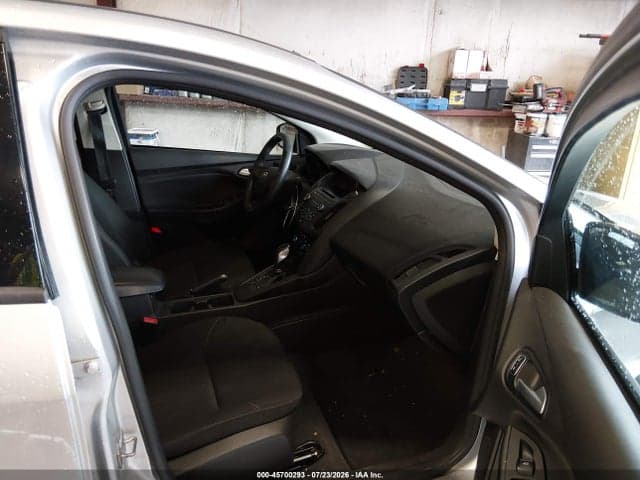 2017 FORD FOCUS SE 5