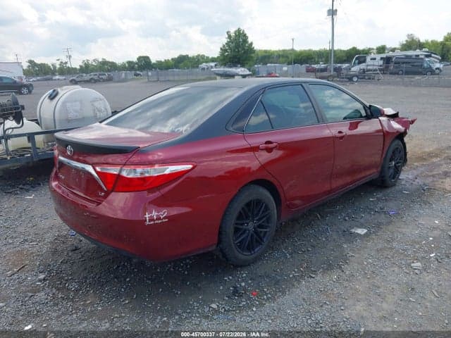 2017 TOYOTA CAMRY LE 4
