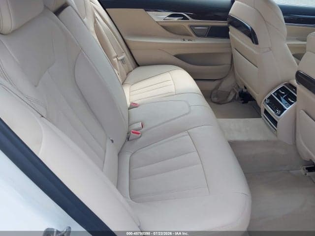 2020 BMW 740I XDRIVE 8