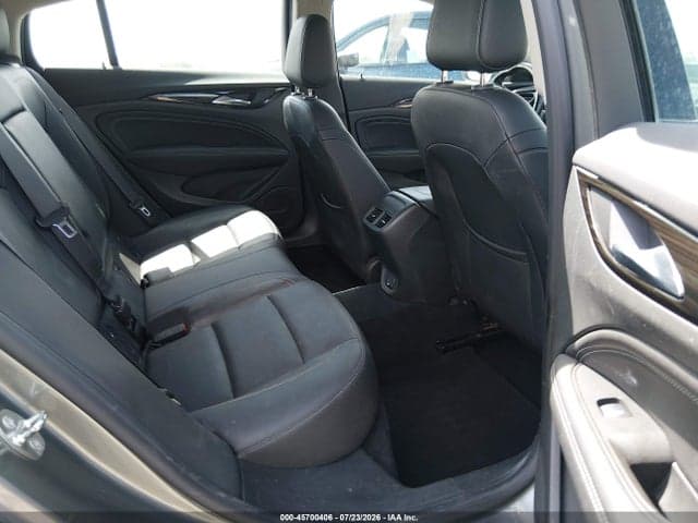 2019 BUICK REGAL SPORTBACK FWD ESSENCE 8